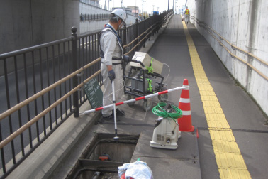 弘前市：歩道融雪配管